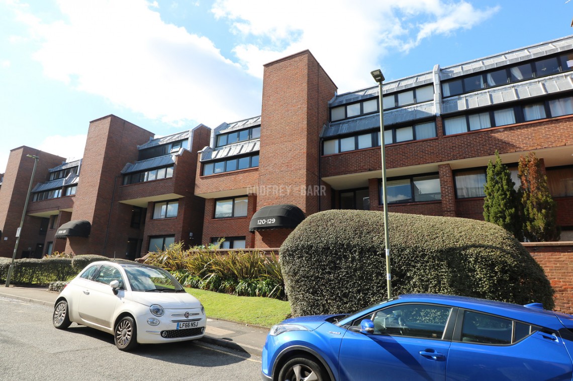 Images for Britten Close, Hampstead Garden Suburb borders/Golders Green