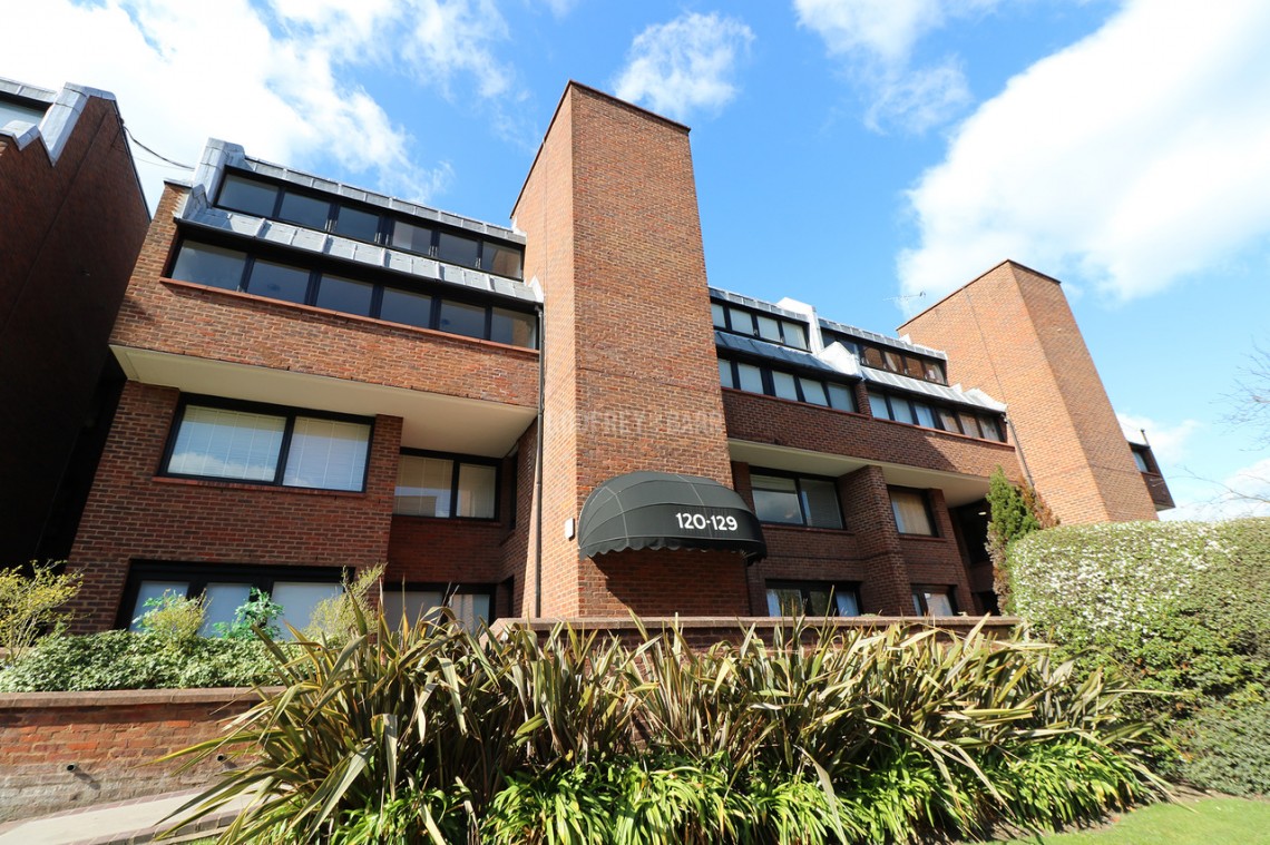 Images for Britten Close, Hampstead Garden Suburb borders/Golders Green