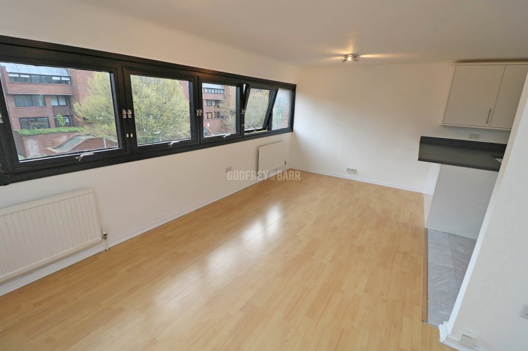 View Full Details for Britten Close, Hampstead Garden Suburb borders/Golders Green