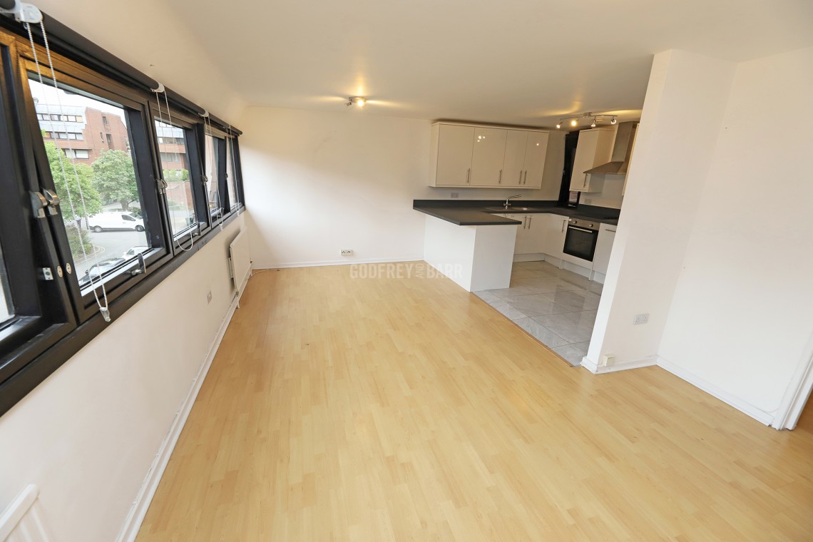 Images for Britten Close, Hampstead Garden Suburb borders/Golders Green