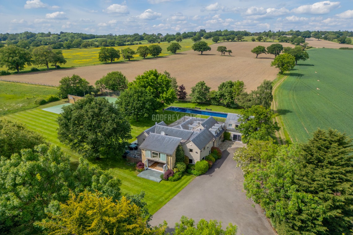 Images for Burtonhole Lane, Mill Hill Village