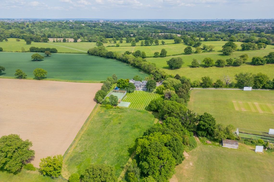 Images for Burtonhole Lane, Mill Hill Village