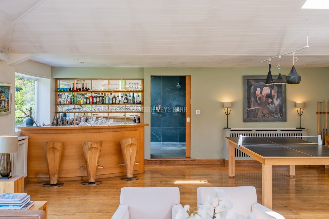 Images for Burtonhole Lane, Mill Hill Village