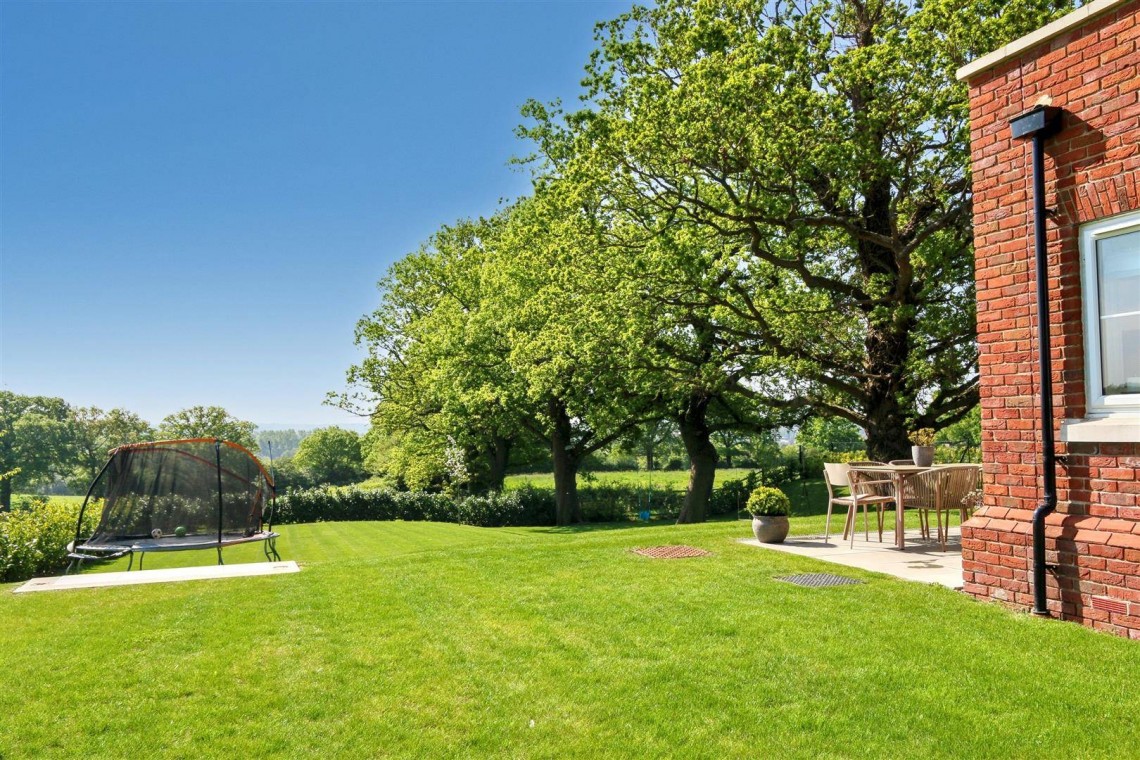 Images for Bridle Close, Shenley Borders