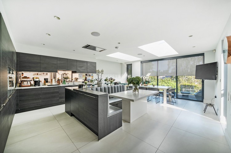 View Full Details for Tretawn Gardens, Mill Hill