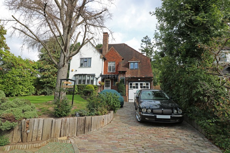 View Full Details for Wise Lane, Mill Hill