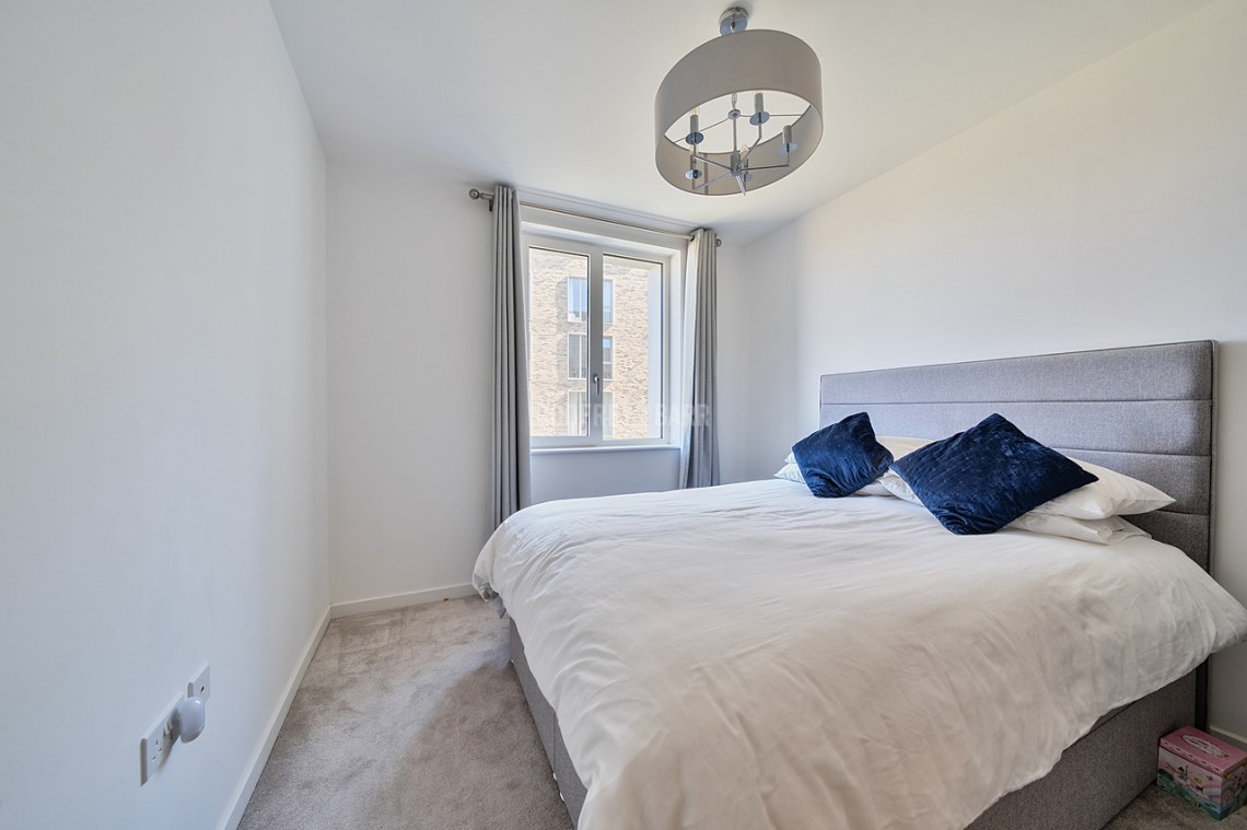 Images for Cornforth Lane, Mill Hill Village