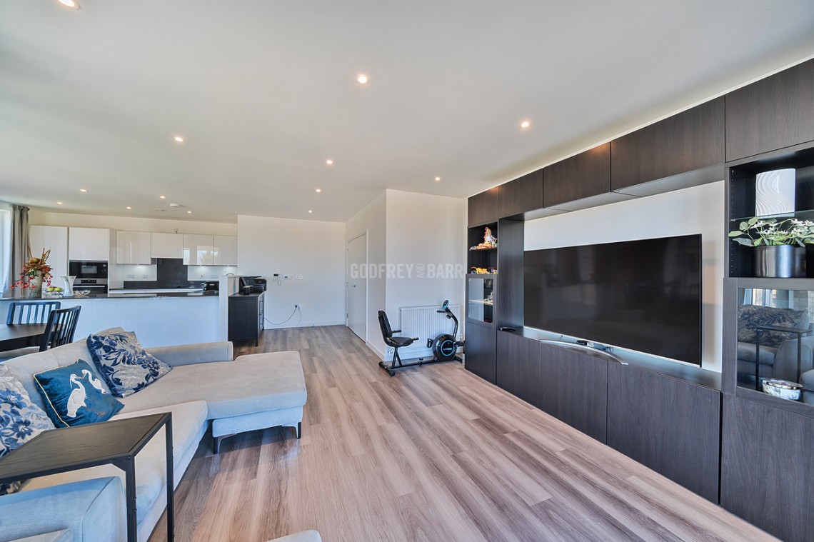 Images for Cornforth Lane, Mill Hill Village