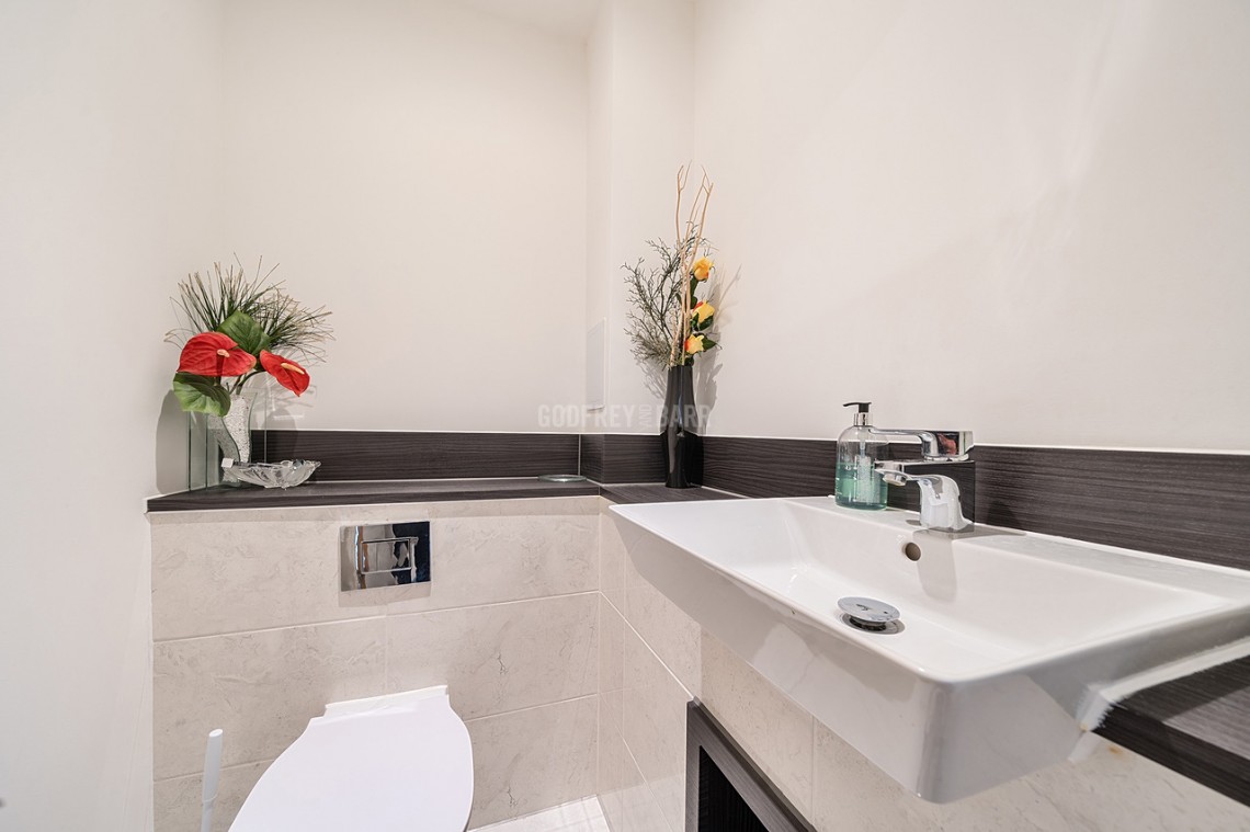 Images for Cornforth Lane, Mill Hill Village