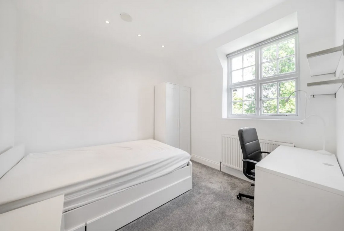 Images for Midholm, Hampstead Garden Suburb