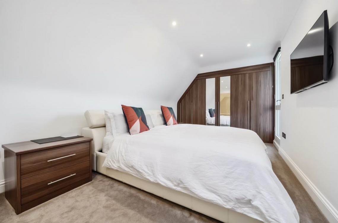 Images for Kingsgate Avenue, Finchley