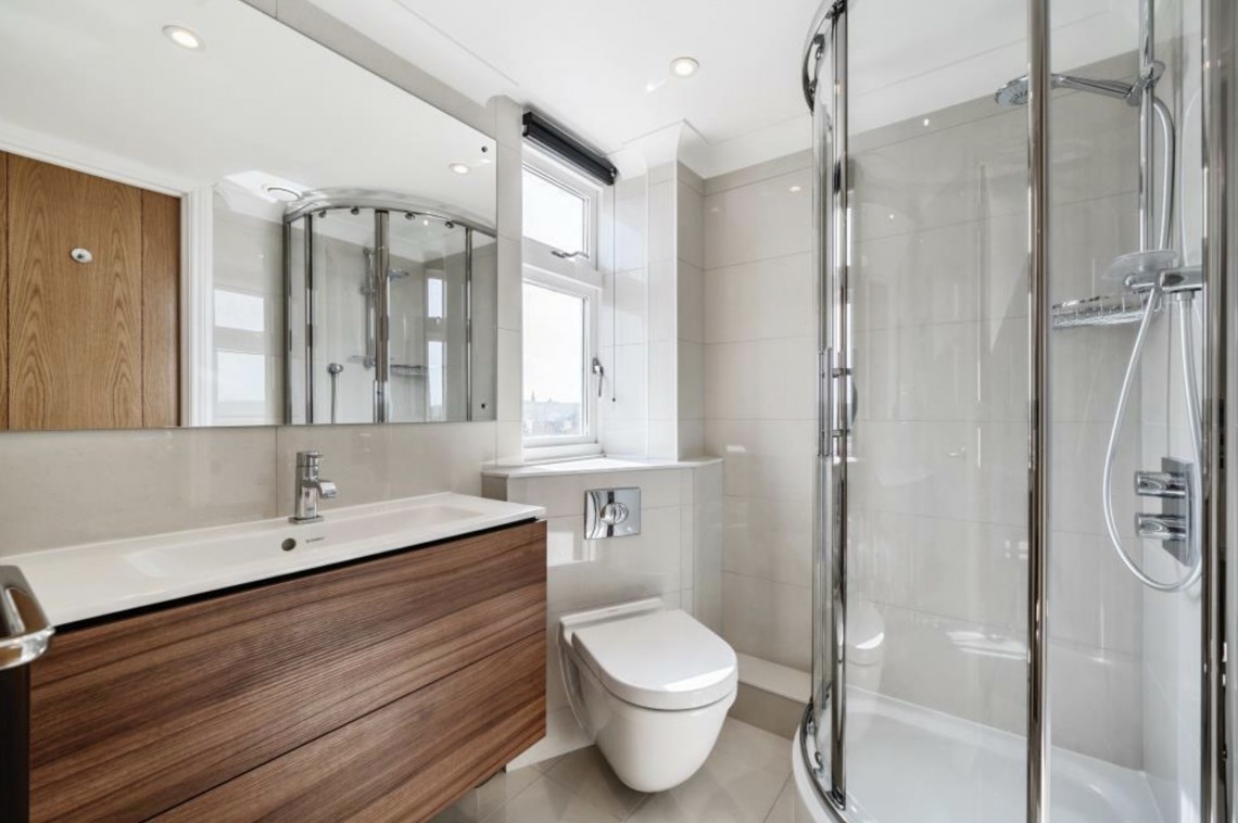 Images for Kingsgate Avenue, Finchley