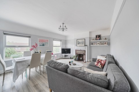 Daws Lane, Mill Hill