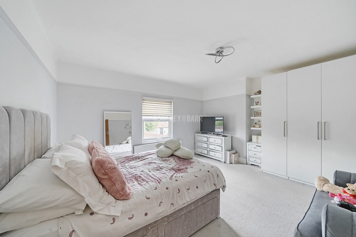 Images for Daws Lane, Mill Hill