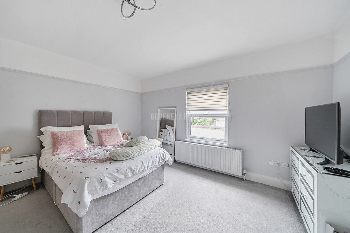 Images for Daws Lane, Mill Hill