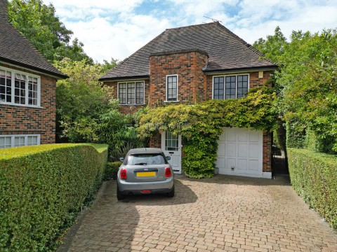 Maurice Walk, Hampstead Garden Suburb