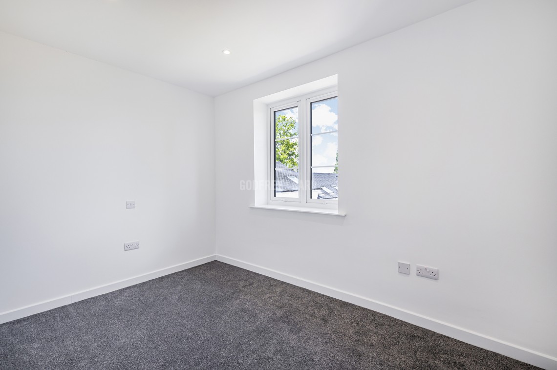 Images for St Vincents Lane, Mill Hill Village