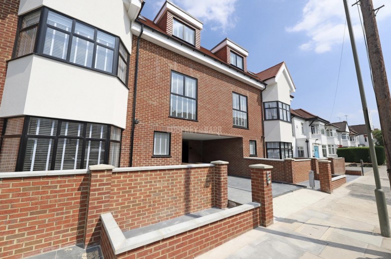 Beechcroft Avenue, Golders Green