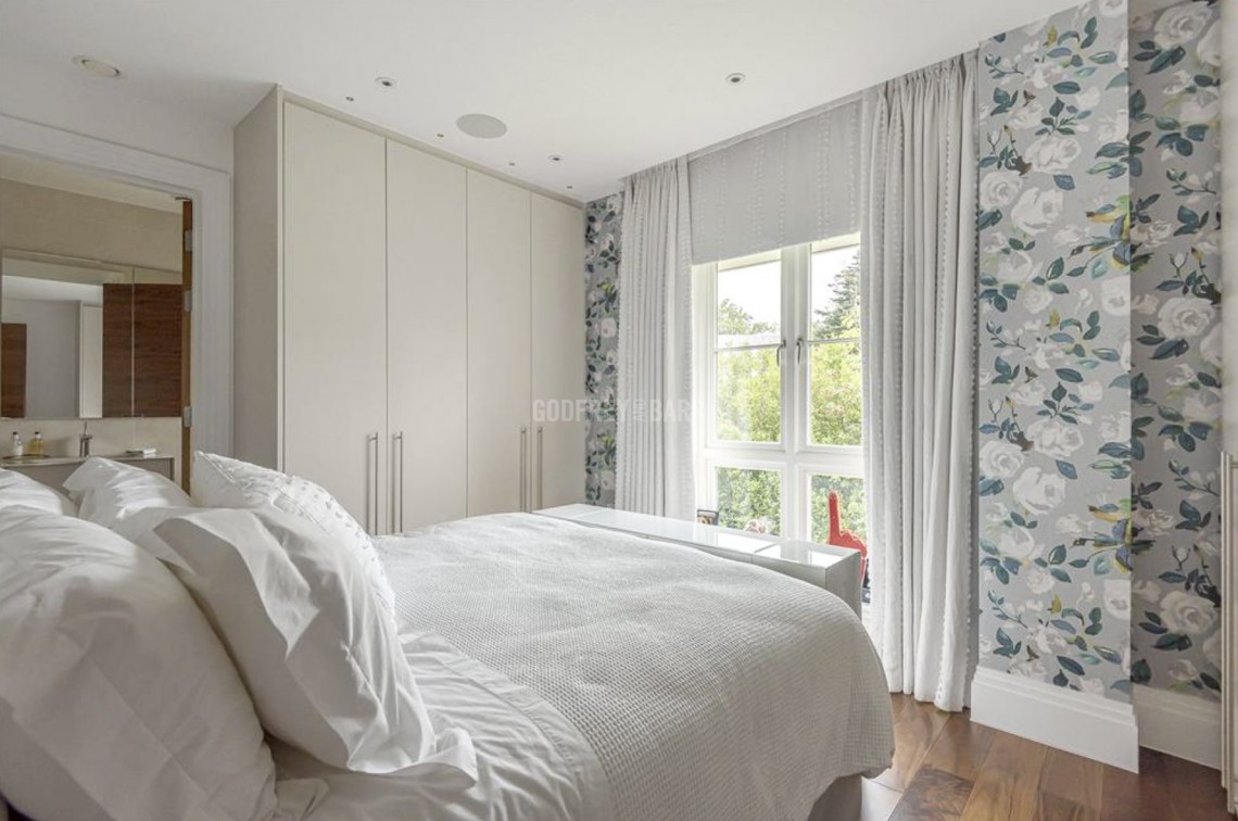 Images for Hammers Lane, Mill Hill