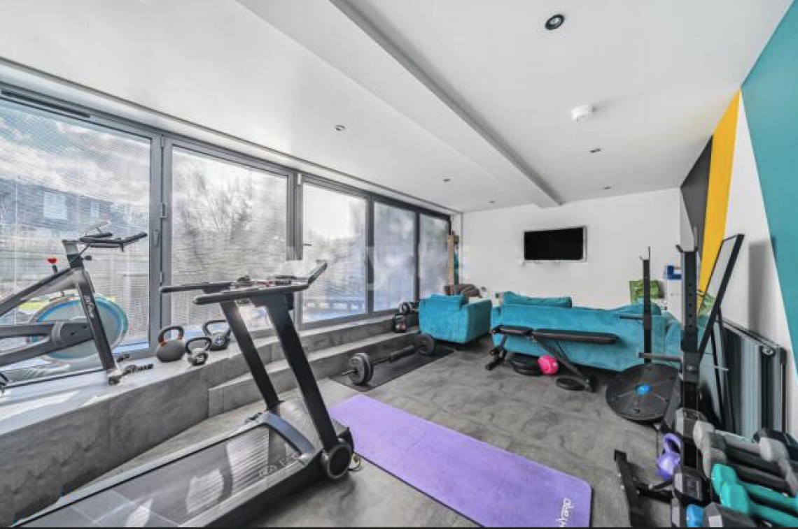 Images for The Reddings, Mill Hill