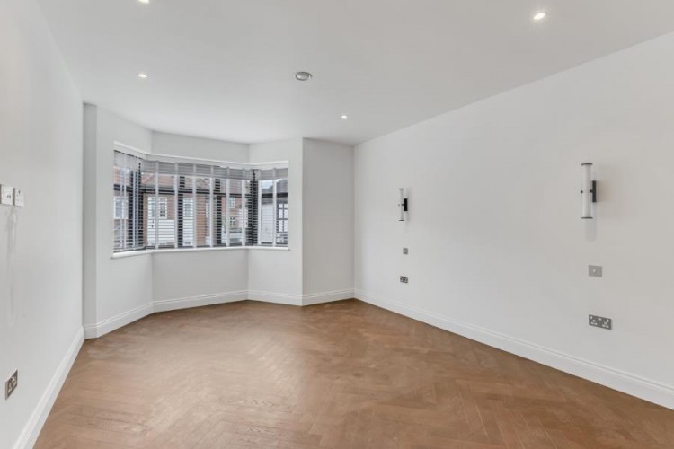 View Full Details for Beechcroft Avenue, Golders Green