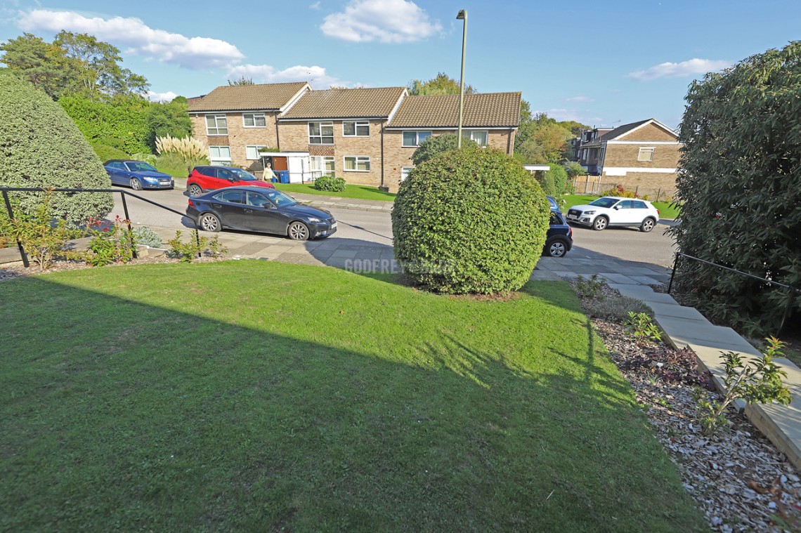 Images for Heath View, East Finchley / Hampstead Garden Suburb borders