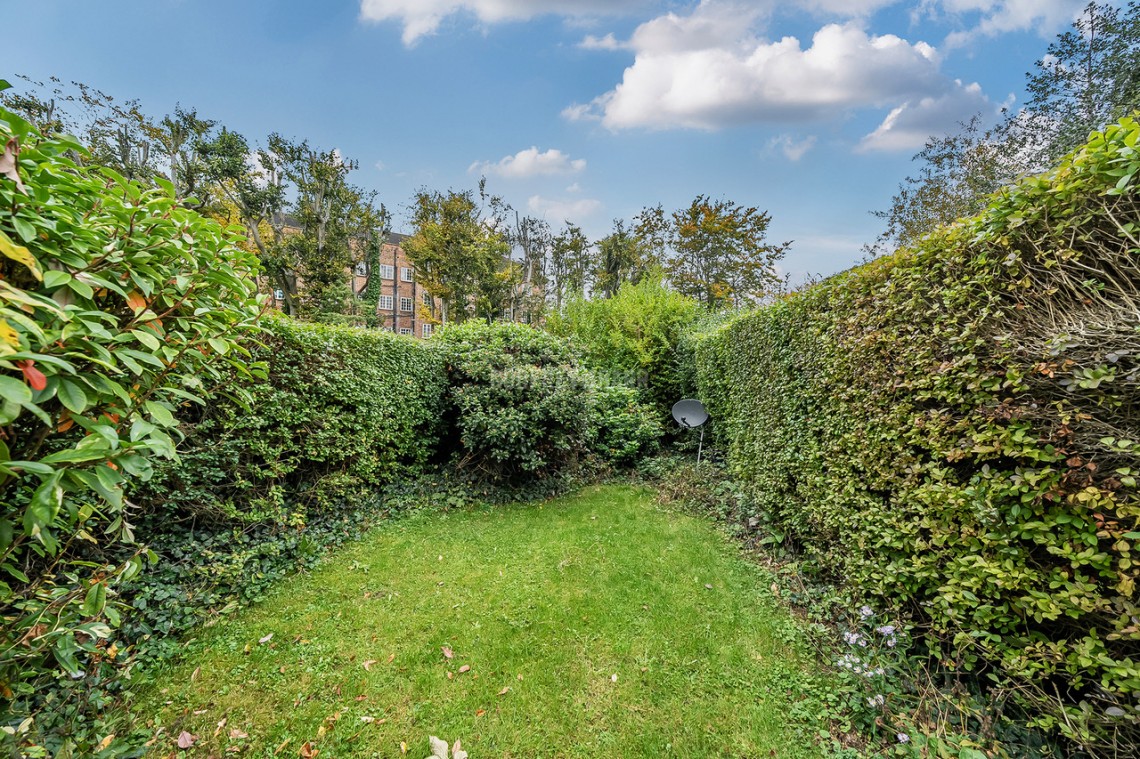Images for Creswick Walk, Hampstead Garden Suburb