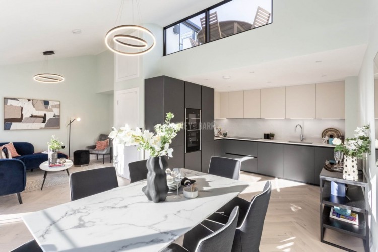 View Full Details for Aylmer Mews, East Finchley
