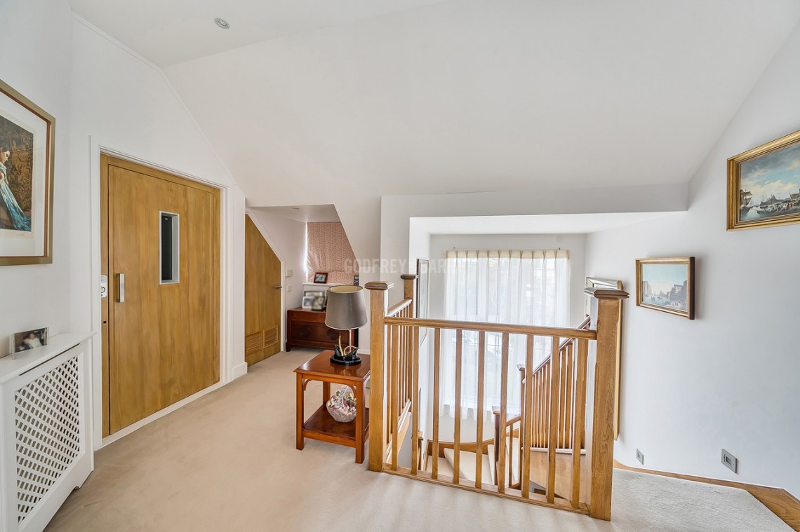 Images for Eleanor Crescent, Mill Hill Village