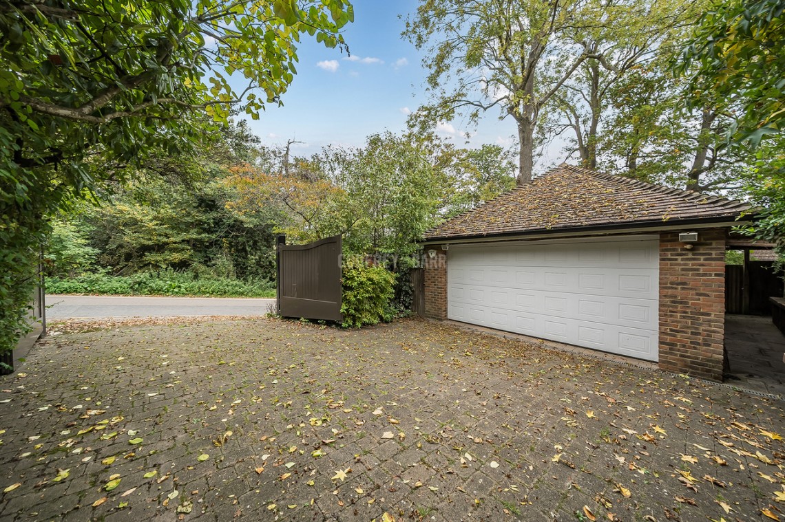 Images for Eleanor Crescent, Mill Hill Village