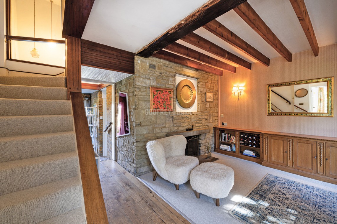 Images for Burtonhole Lane, Mill Hill Village