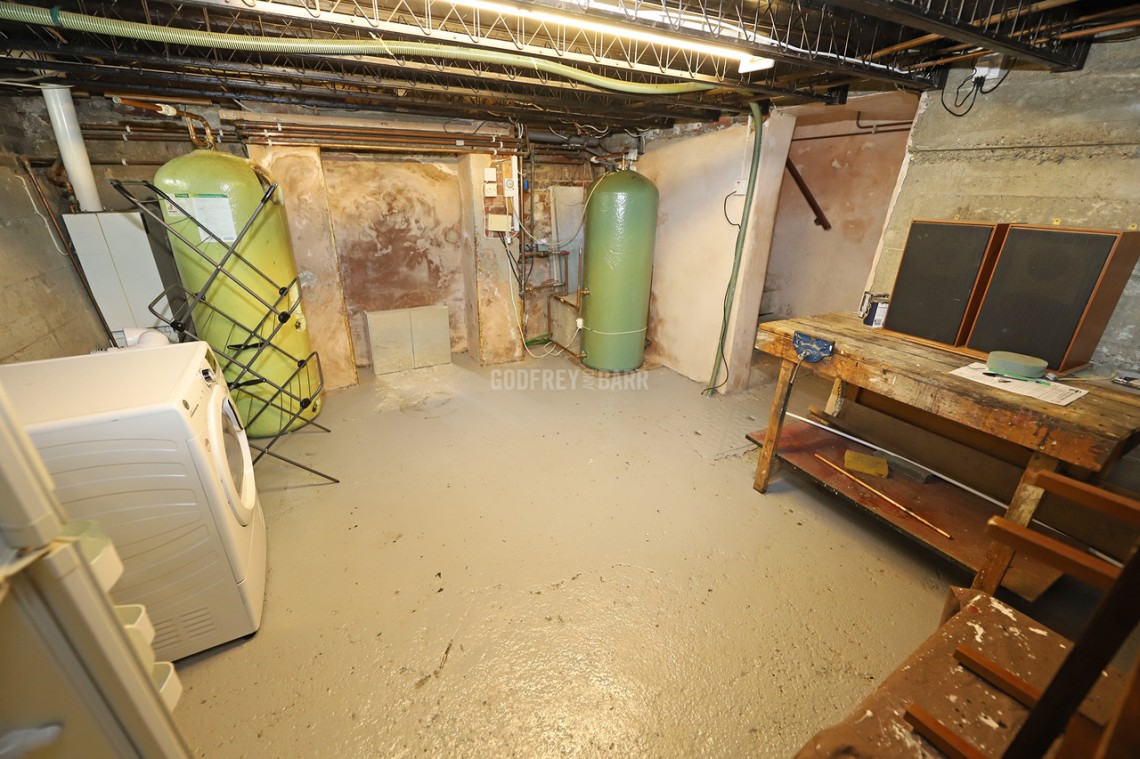 Images for Burtonhole Lane, Mill Hill Village