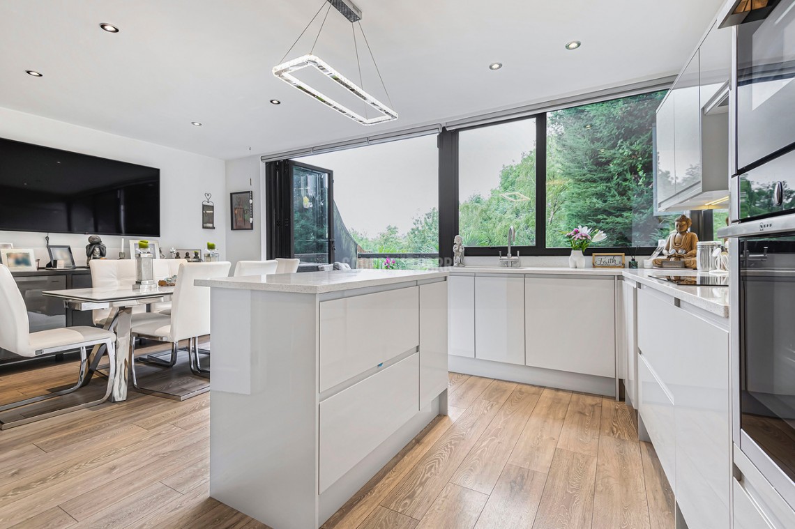 Images for Mill Hill Village