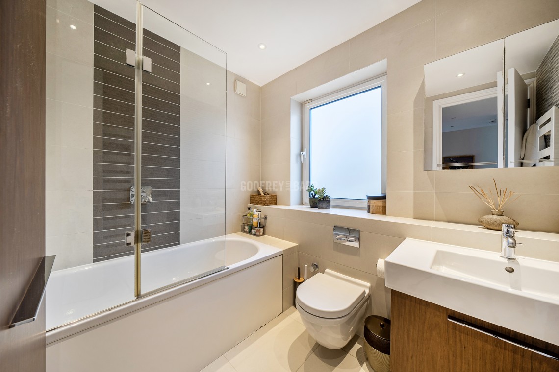 Images for The Reddings, Mill Hill