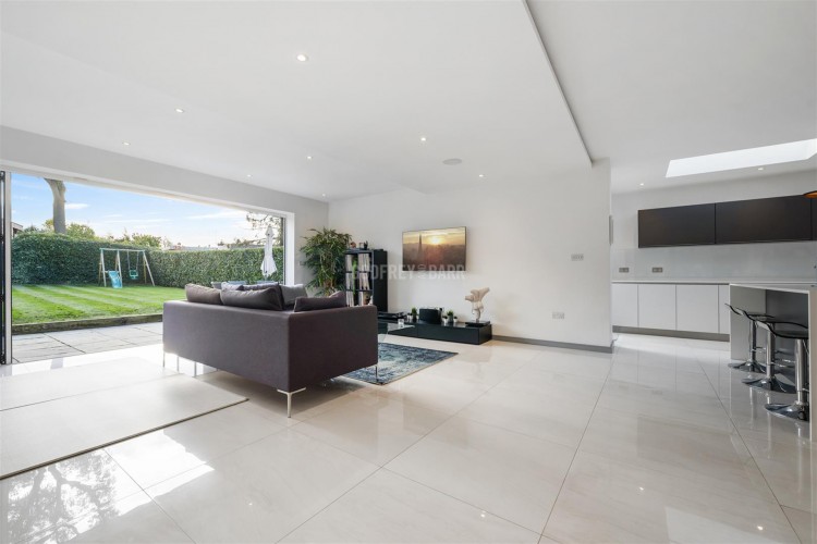 View Full Details for Wickliffe Avenue, Finchley