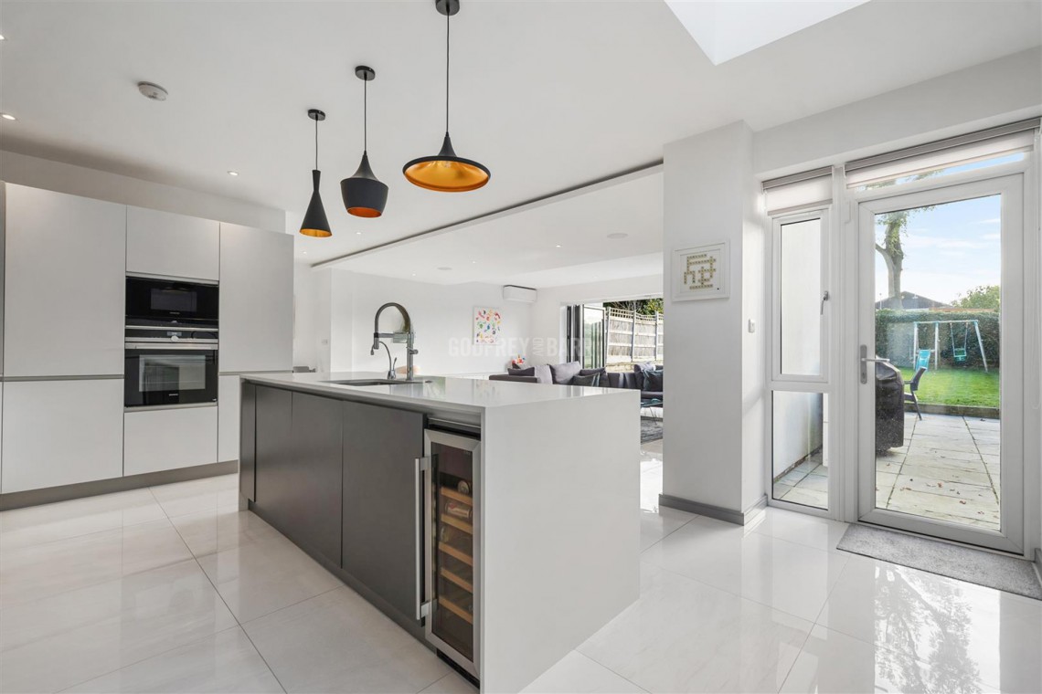 Images for Wickliffe Avenue, Finchley