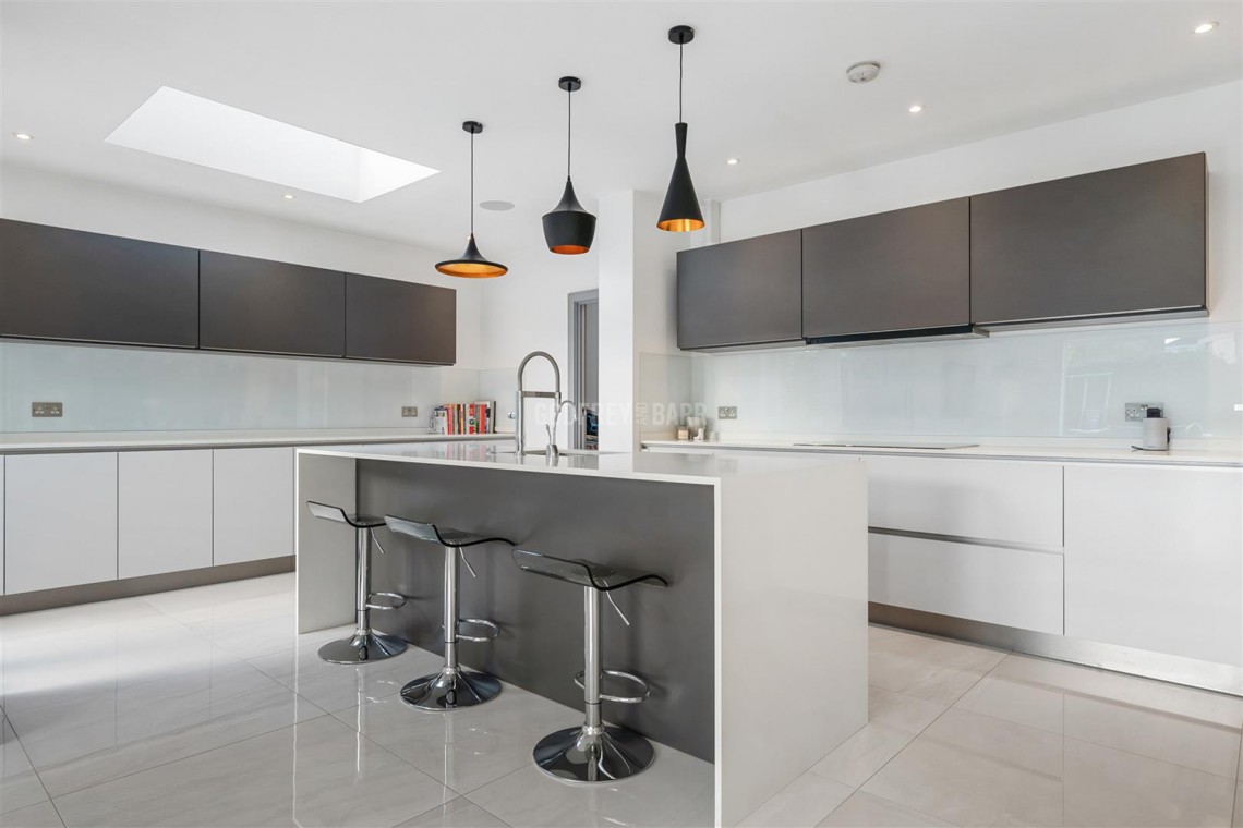 Images for Wickliffe Avenue, Finchley