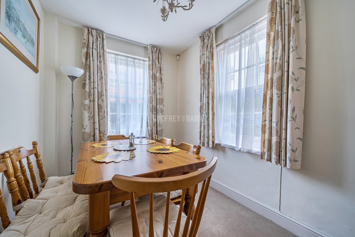 Images for Corringway, Hampstead Garden Suburb