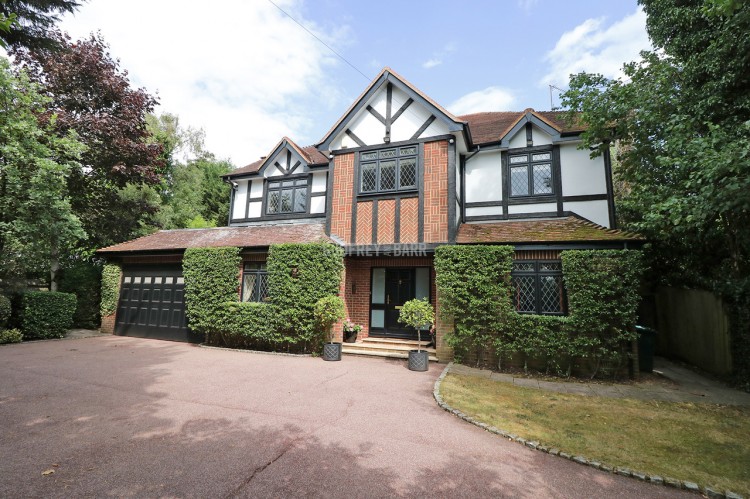 View Full Details for Wise Lane, Mill Hill