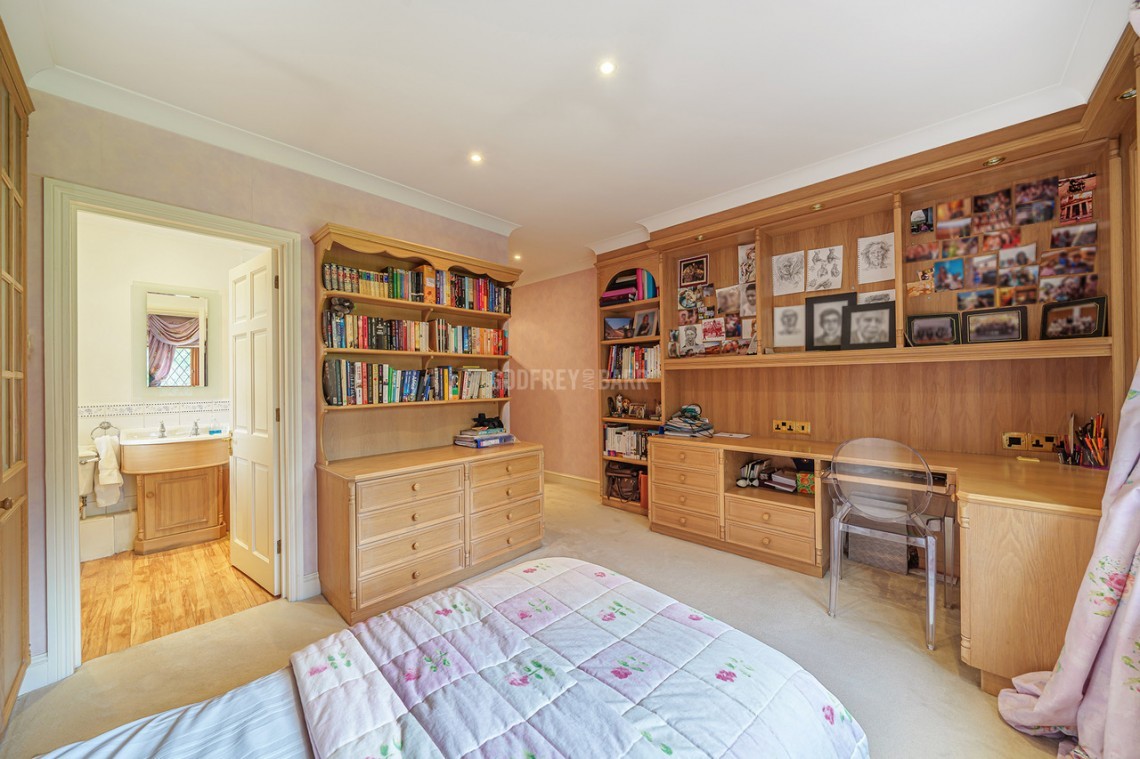 Images for Wise Lane, Mill Hill