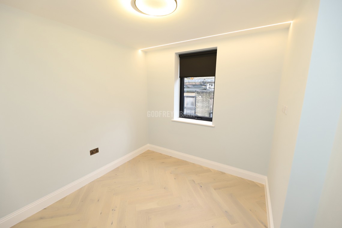 Images for Aylmer Mew, East Finchley / Highgtae borders