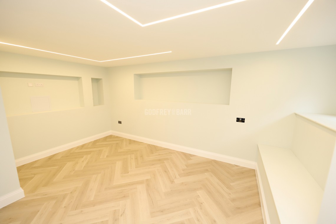 Images for Aylmer Mew, East Finchley / Highgtae borders