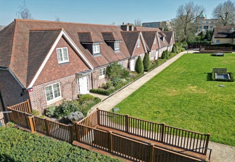 Hillend Green, Mill Hill