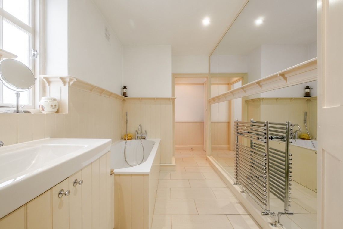 Images for Corringham Road, Hampstead Garden Suburb