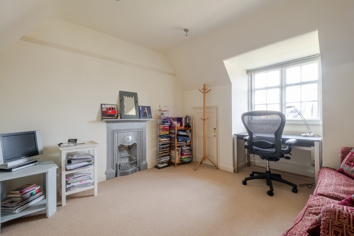 Images for Corringham Road, Hampstead Garden Suburb