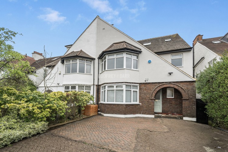 View Full Details for Corringham Road, Hampstead Garden Suburb borders, Golders Green