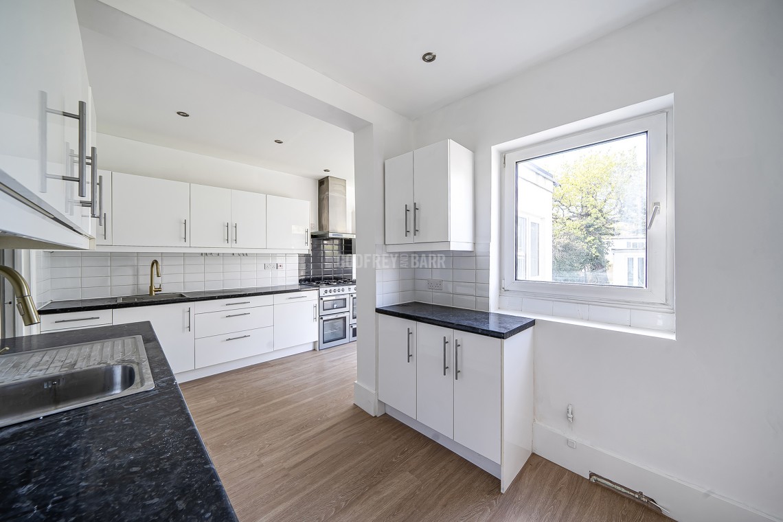 Images for Selvage Lane, Mill Hill