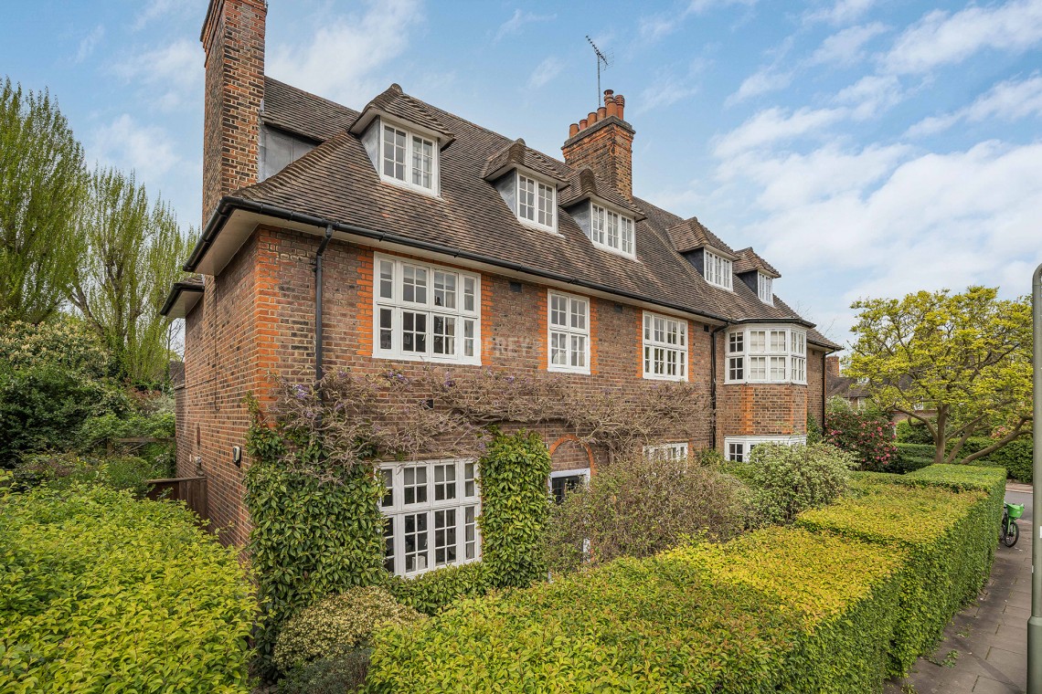 Images for Corringway, Hampstead Garden Suburb