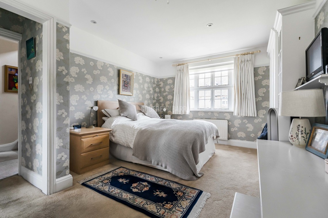 Images for Corringway, Hampstead Garden Suburb