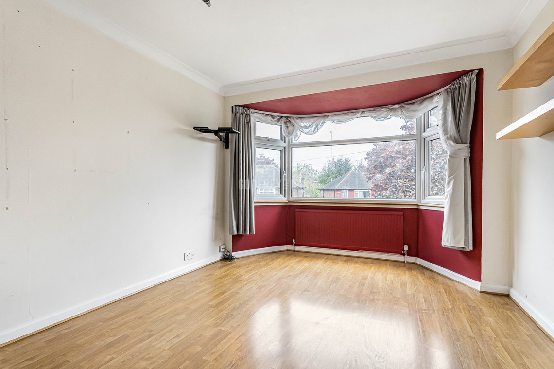 Images for Cheviot Gardens, Golders Green Estate